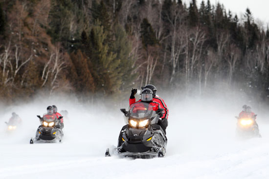 groupe motoneige au canada