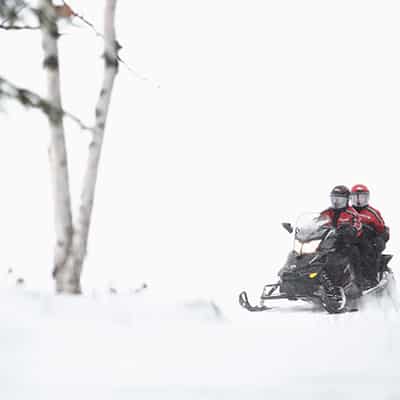 motoneige neige canada