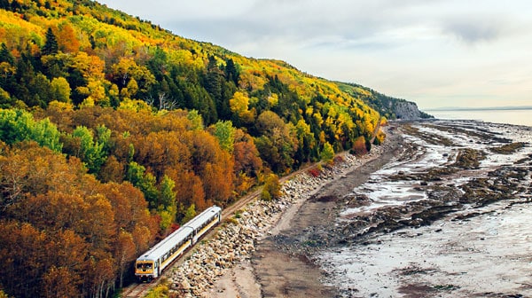 Train charlevoix automne