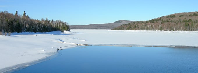 lac gele canada hiver