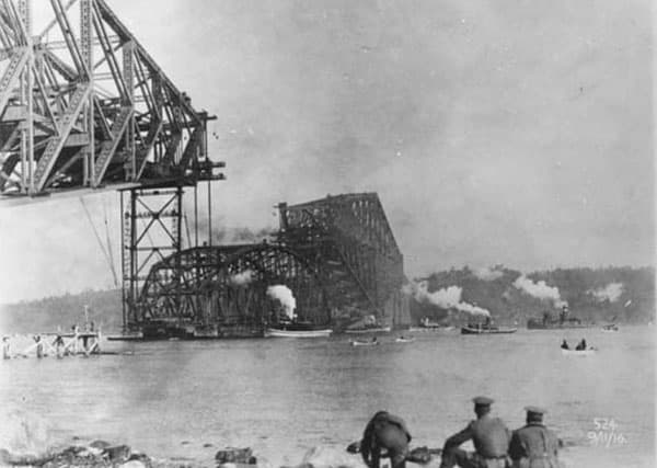 Construction du pont de Québec 1917